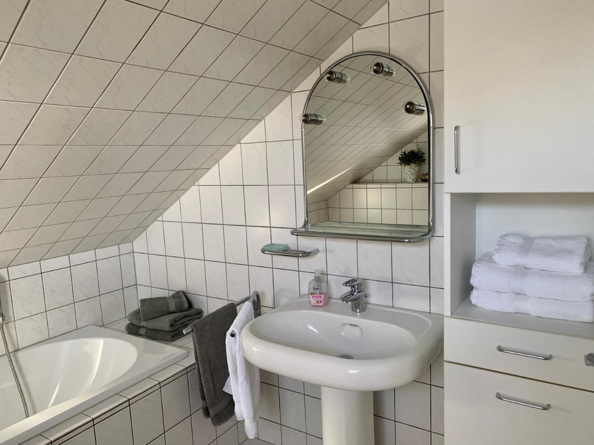 Meine Oase Ferienwohnung !!! Nicht Fuer Monteure !!! Horn-Bad Meinberg Kültér fotó